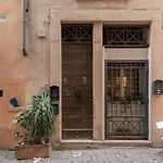Iflat Charming Apartment Near Piazza Venezia